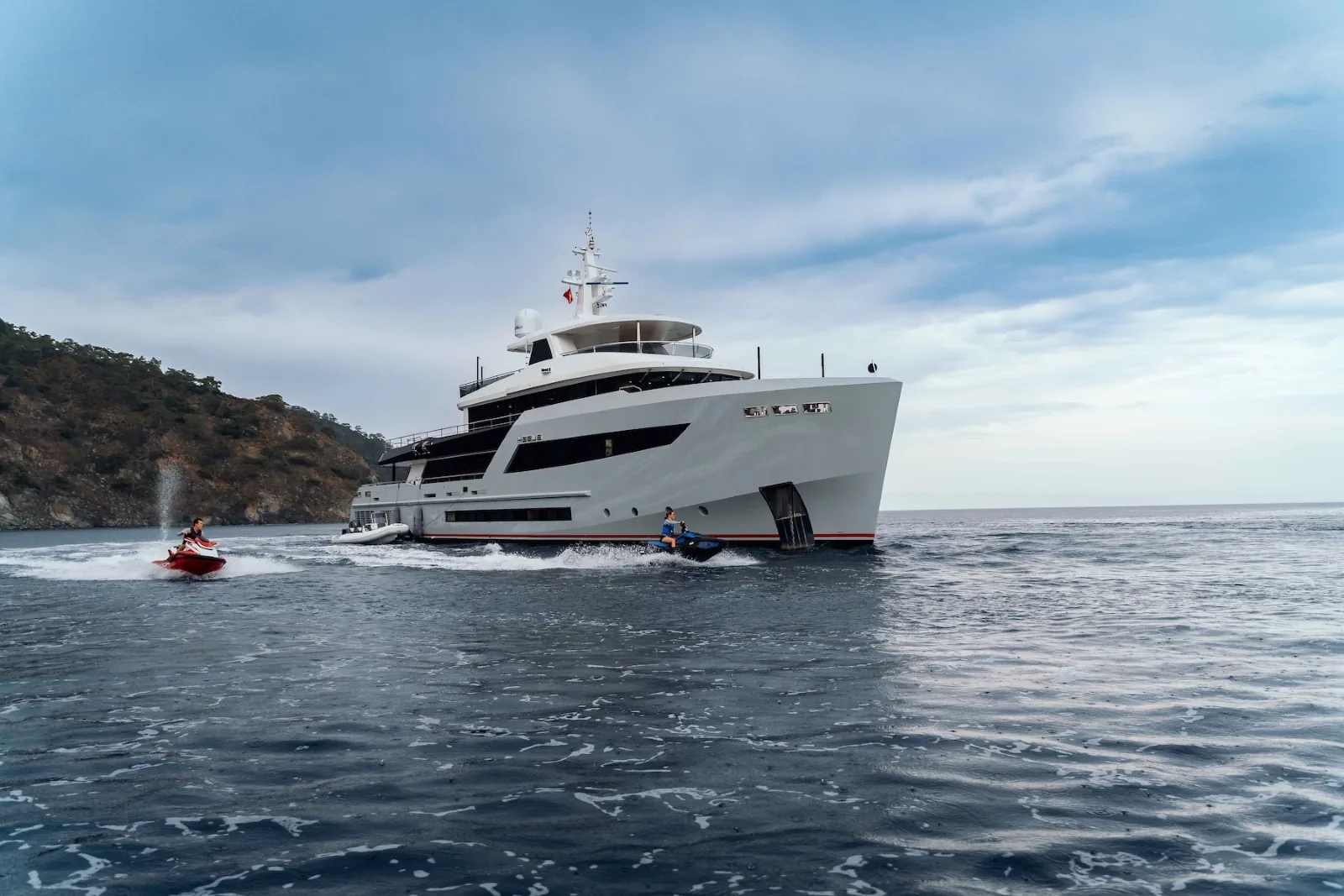HEEUS - photo 10 yacht charter Cannes