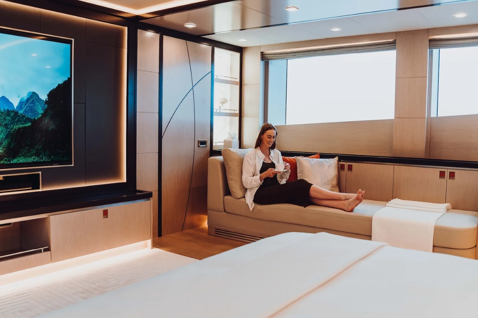 HEEUS - photo 31 yacht charter Cannes