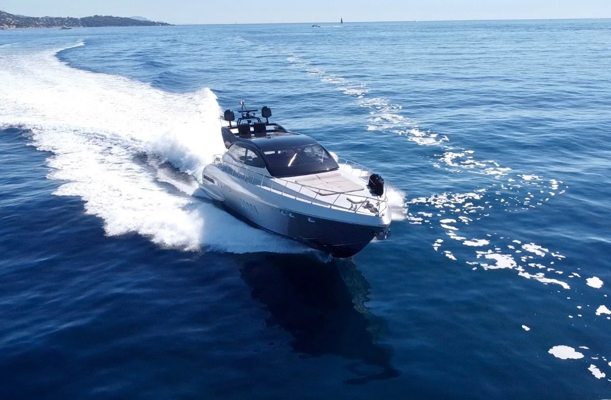 HELIOS - photo 9 yacht charter Cannes