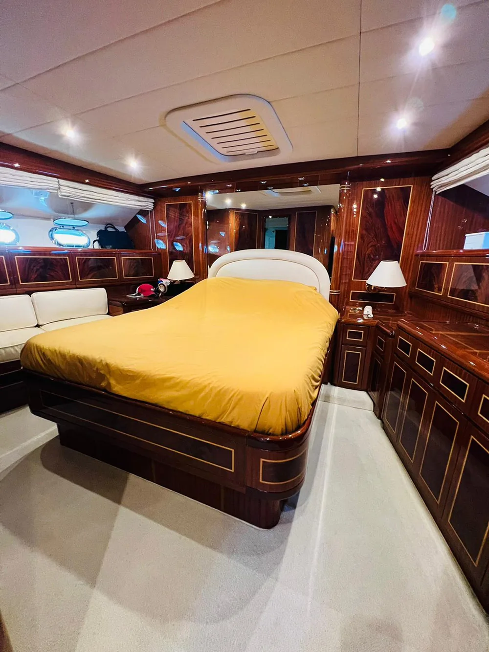 HELIOS - photo 18 yacht charter Cannes