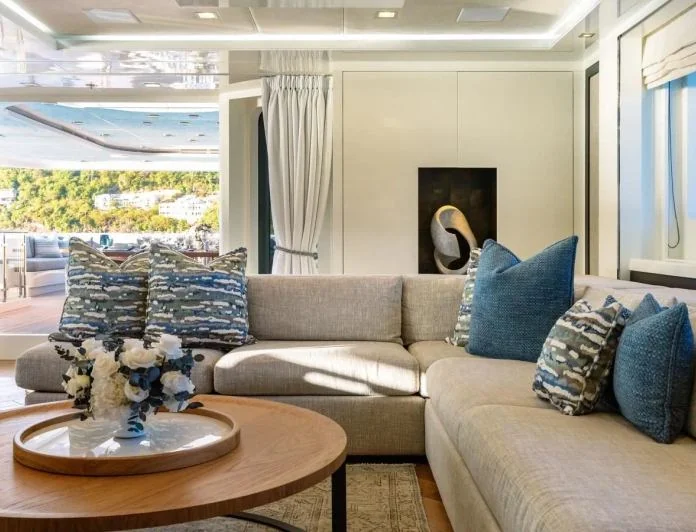 HOLDIN' MY OWN - photo 15, HOLDIN' MY OWN yacht charter