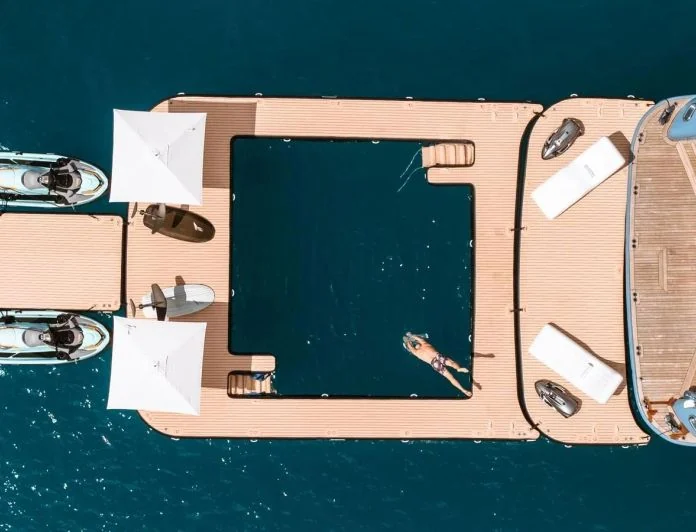HOLDIN' MY OWN - photo 19, HOLDIN' MY OWN yacht charter