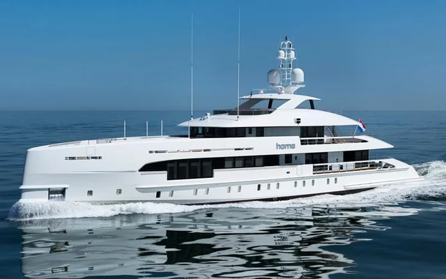 HOME - superyacht for week charter