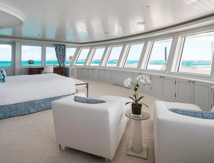 HUNTRESS - photo 8, HUNTRESS yacht charter