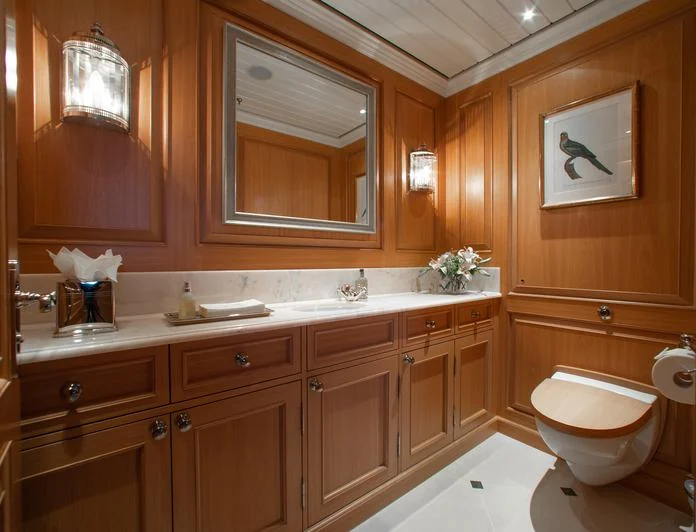 HUNTRESS - photo 12, HUNTRESS yacht charter