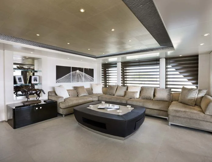HURRICANE RUN - photo 3, HURRICANE RUN yacht charter