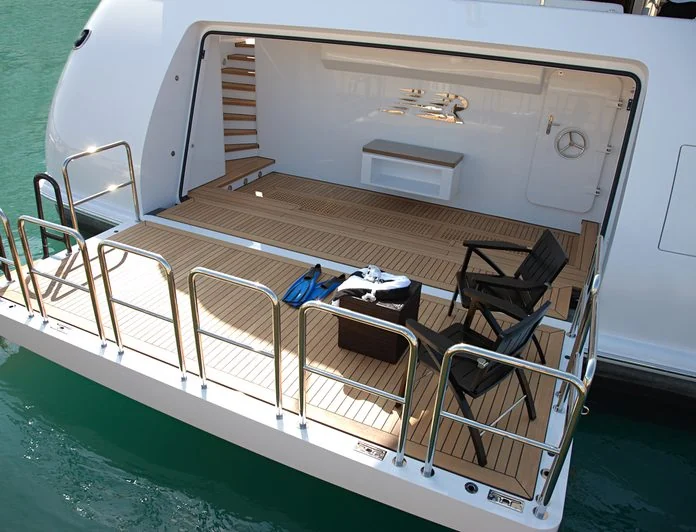 HURRICANE RUN - photo 14, HURRICANE RUN yacht charter