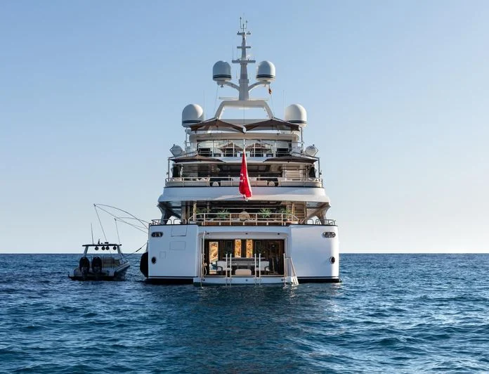 ILLUSION V - photo 17, ILLUSION V yacht charter