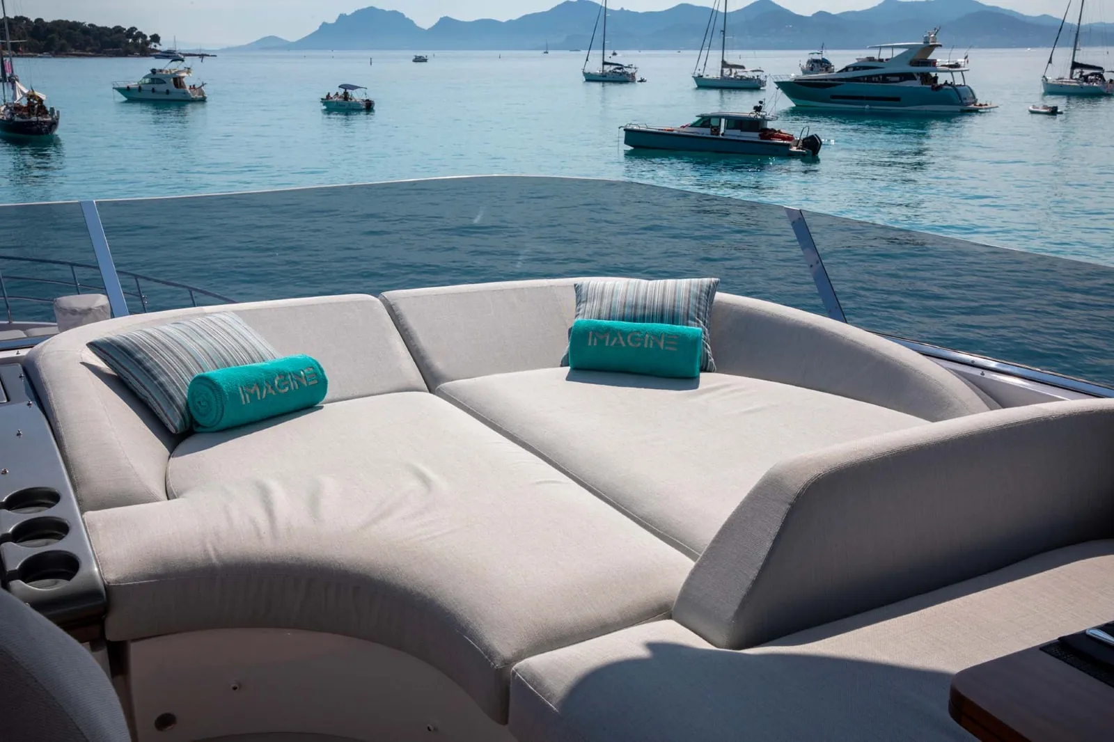 IMAGINE - photo 6 yacht charter Cannes