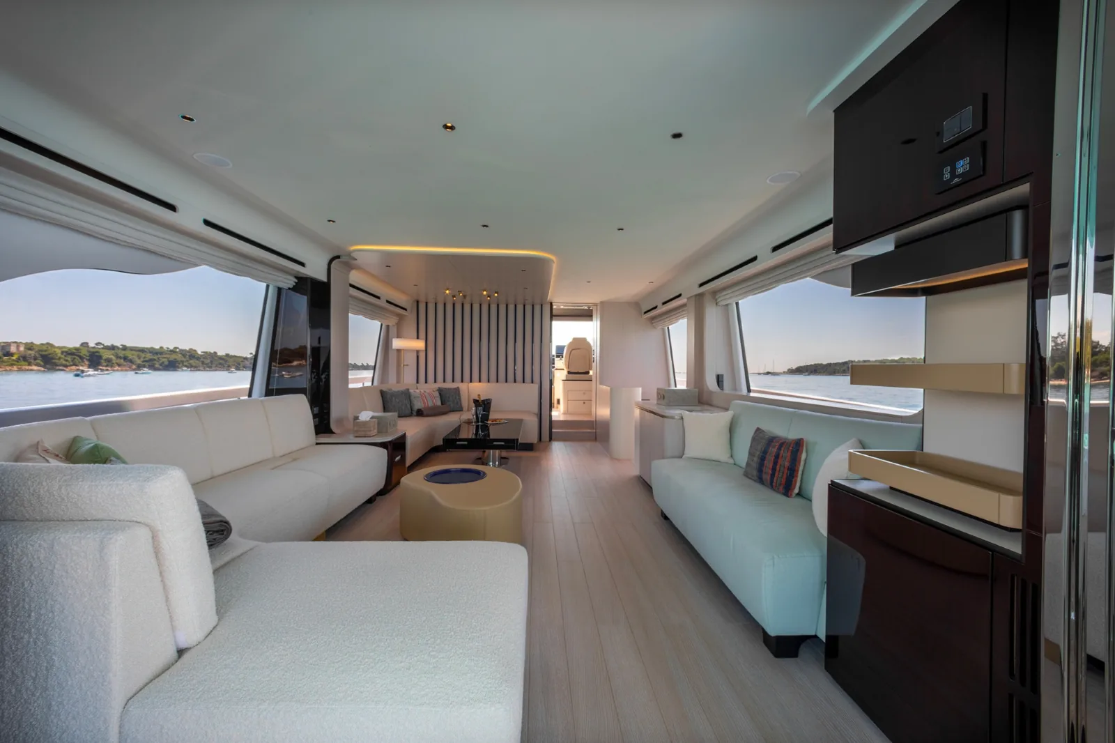 IMAGINE - photo 11 yacht charter Cannes