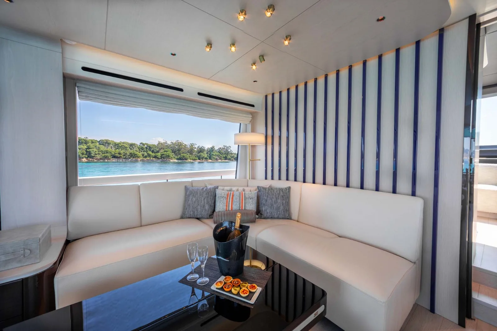 IMAGINE - photo 13 yacht charter Cannes