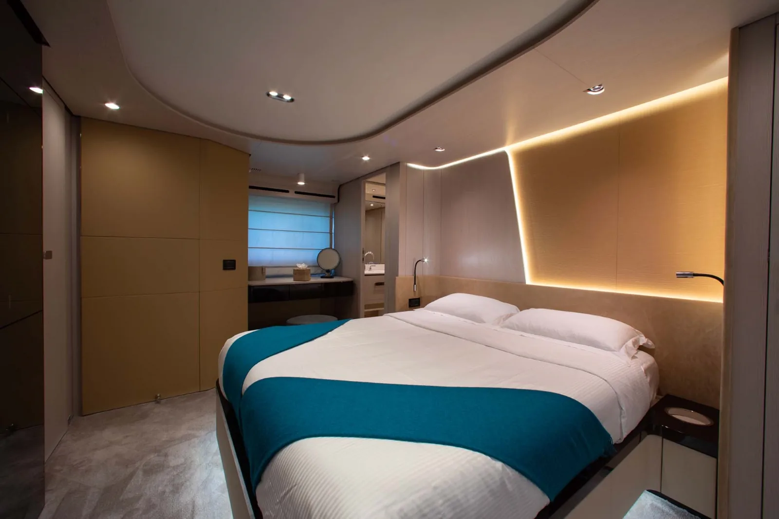 IMAGINE - photo 14 yacht charter Cannes