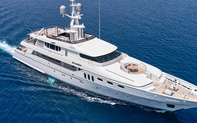 INVADER - superyacht for week charter