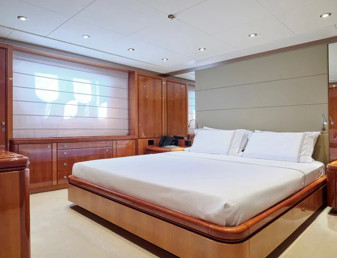 INVADER - photo 4, INVADER yacht charter