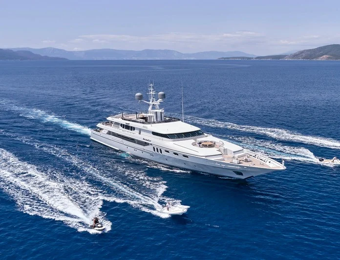 INVADER - photo 6, INVADER yacht charter