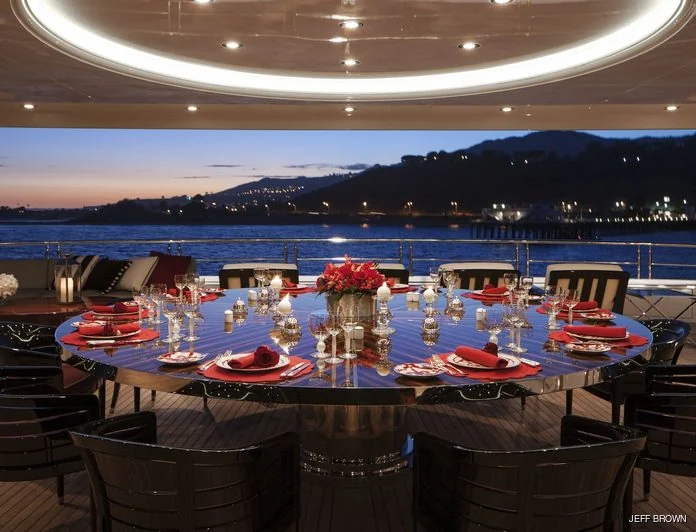 INVICTUS - photo 4, INVICTUS yacht charter