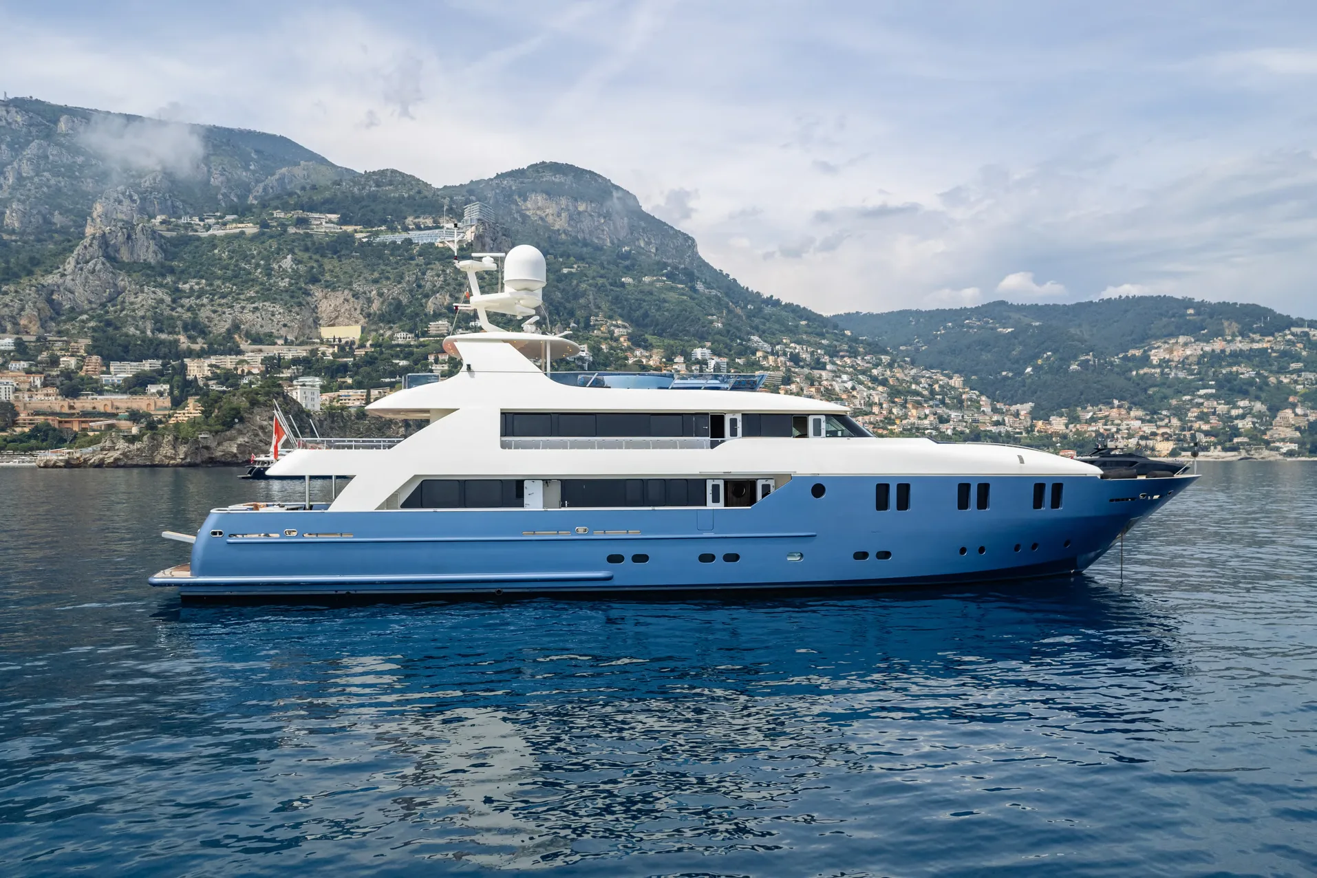 Irama - photo 3 yacht charter Cannes