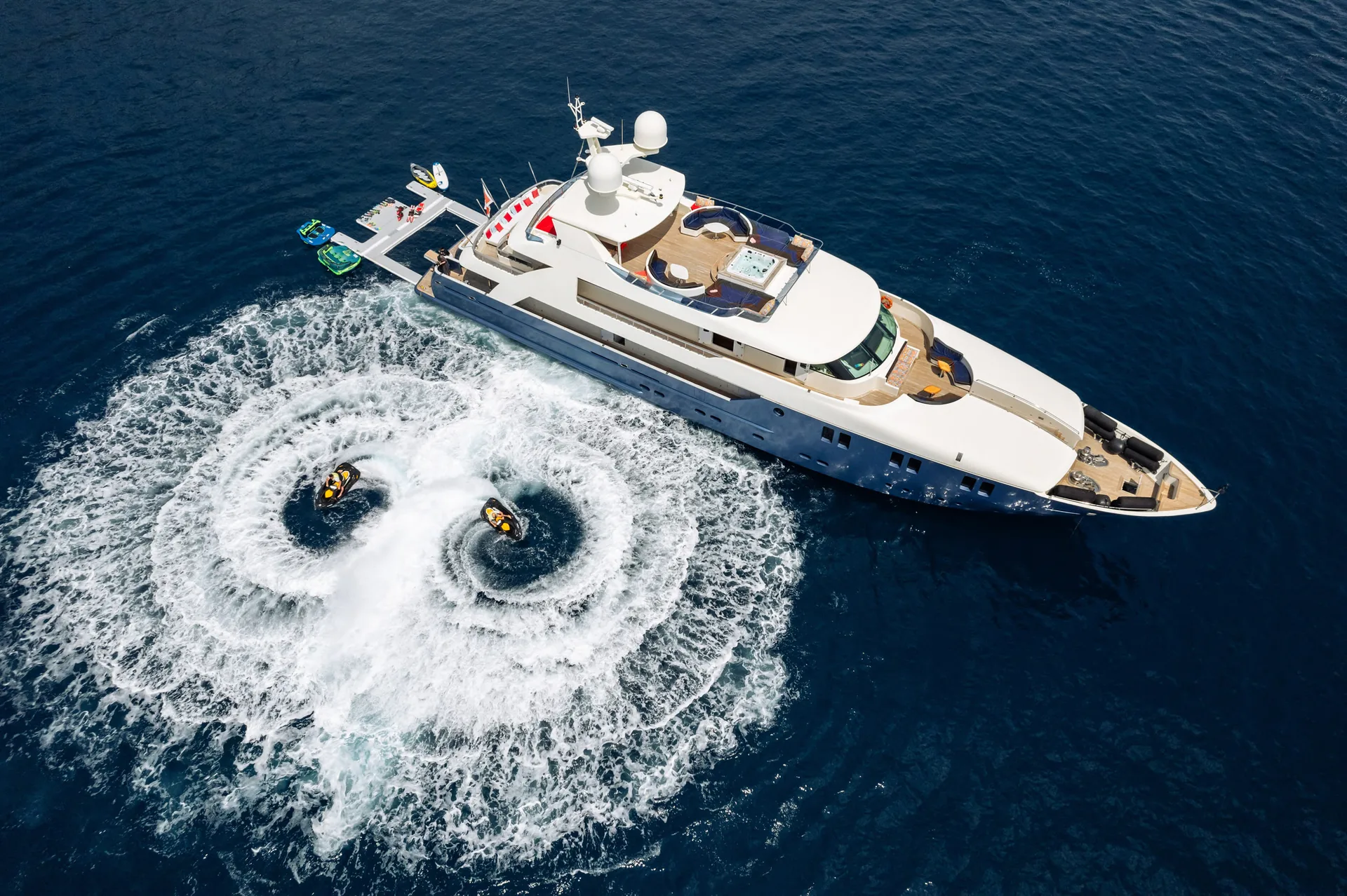 Irama - photo 4 yacht charter Cannes