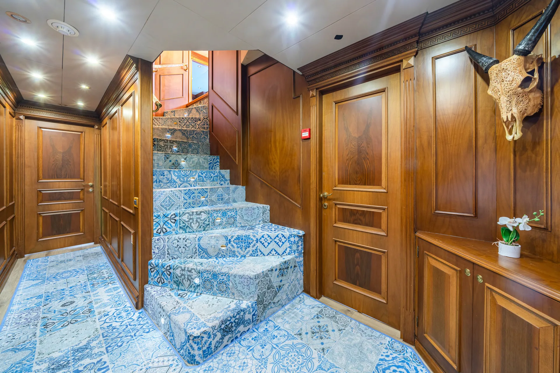Irama - photo 17 yacht charter Cannes