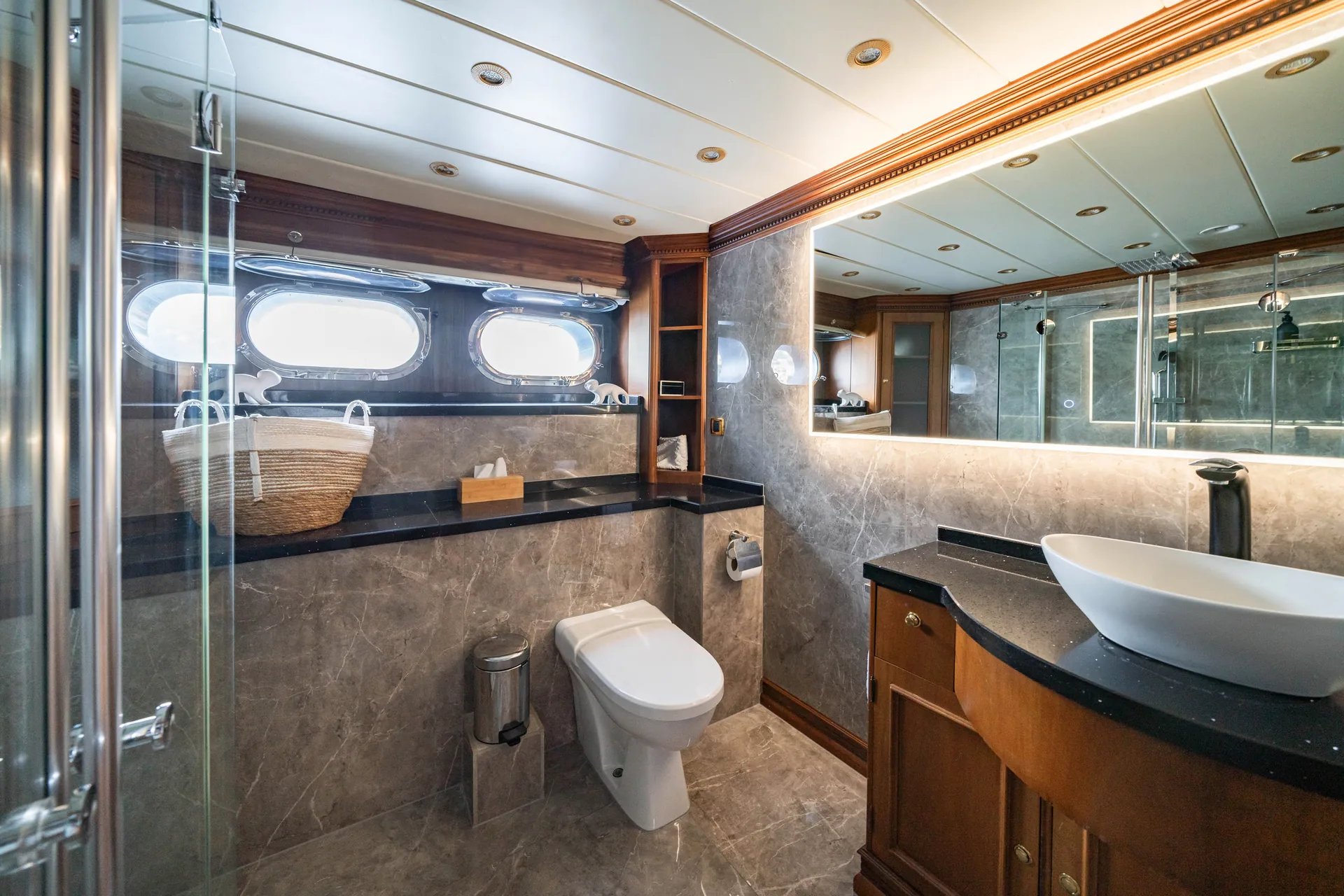 Irama - photo 19 yacht charter Cannes