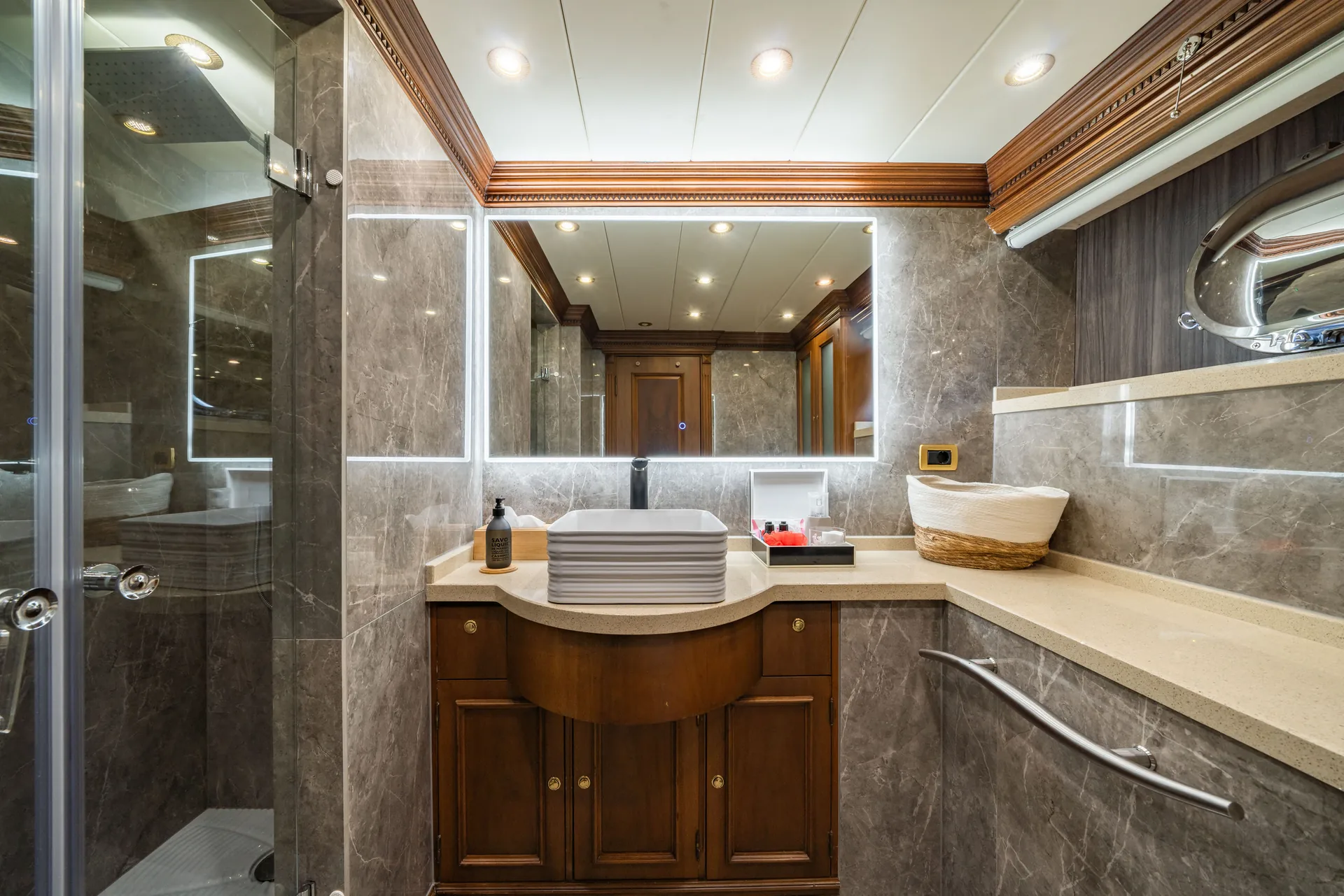 Irama - photo 23 yacht charter Cannes