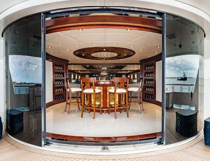 IRON BLONDE - photo 10, IRON BLONDE yacht charter