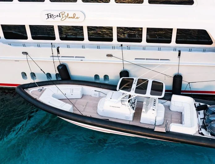 IRON BLONDE - photo 18, IRON BLONDE yacht charter