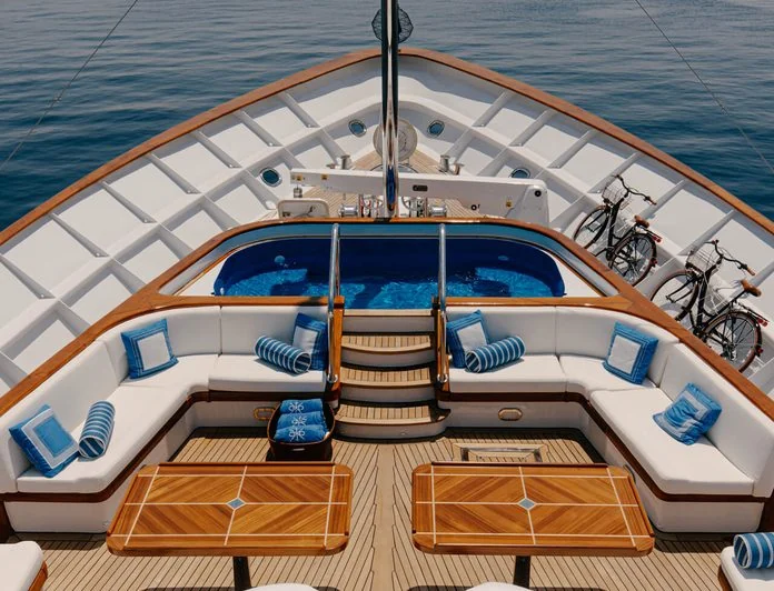 ITOTO - photo 11, ITOTO yacht charter