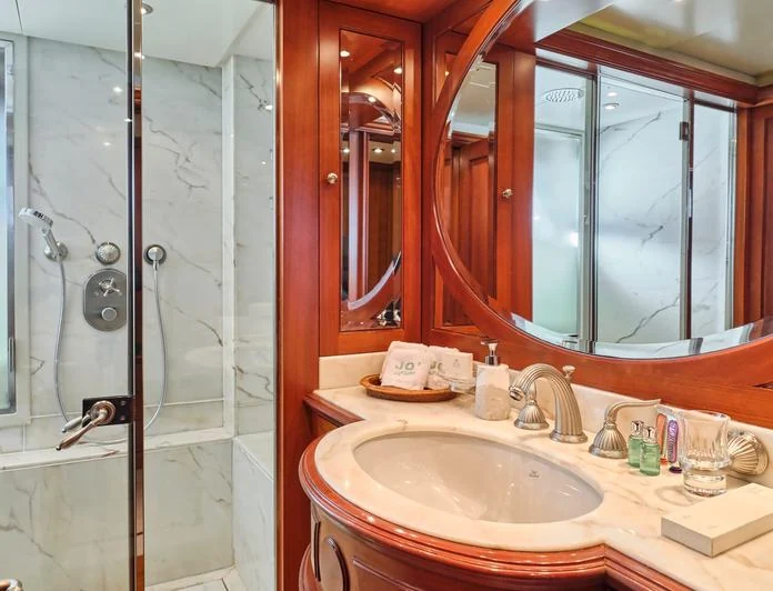 JO I - photo 13, JO I yacht charter