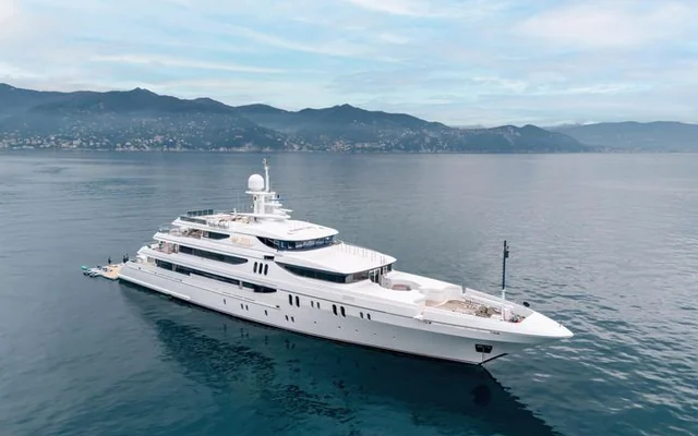 JOIA THE CROWN JEWEL - superyacht for week charter
