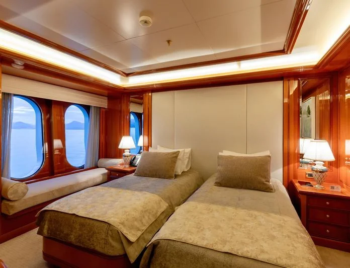 JOIA THE CROWN JEWEL - photo 10, JOIA THE CROWN JEWEL yacht charter