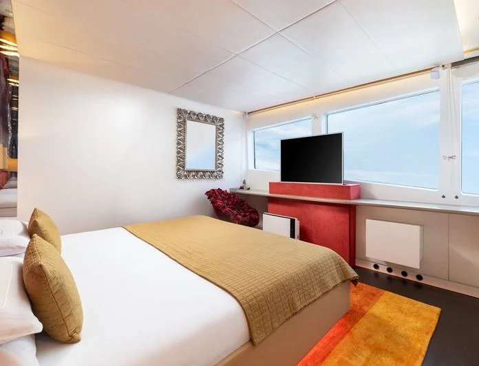 JOYME - photo 8, JOYME yacht charter