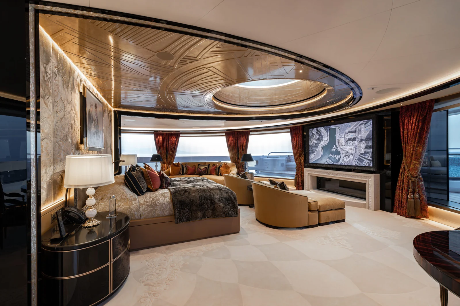Kismet - photo 15 yacht charter Cannes