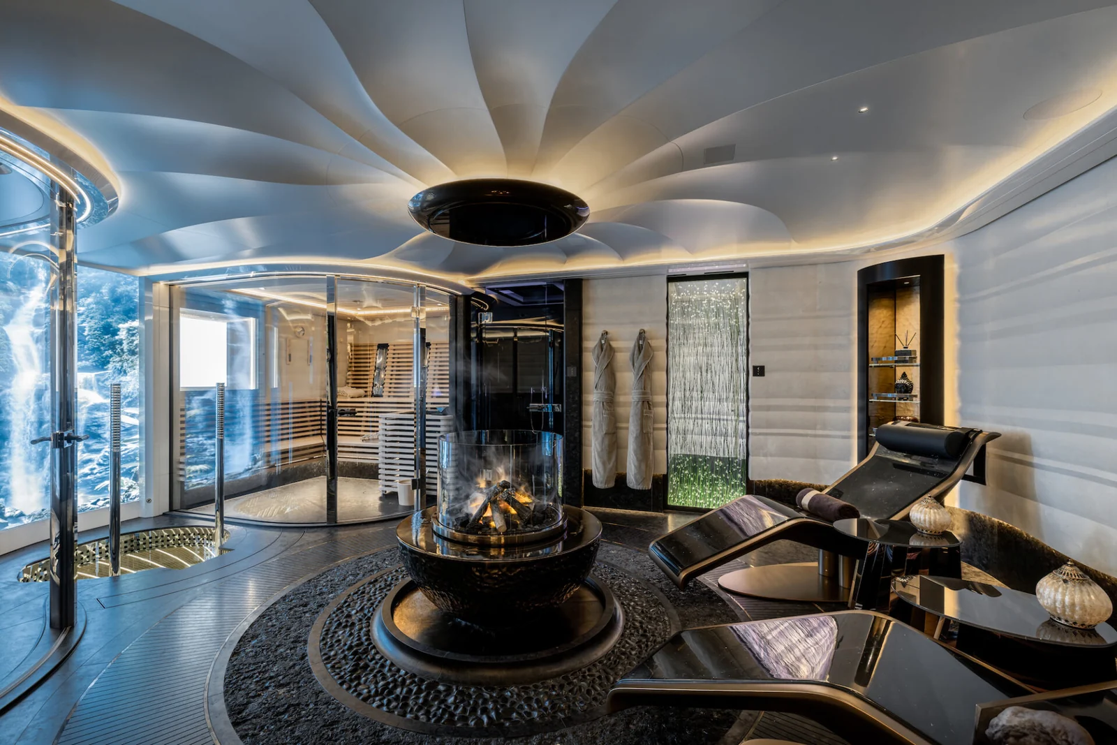 Kismet - photo 22 yacht charter Cannes