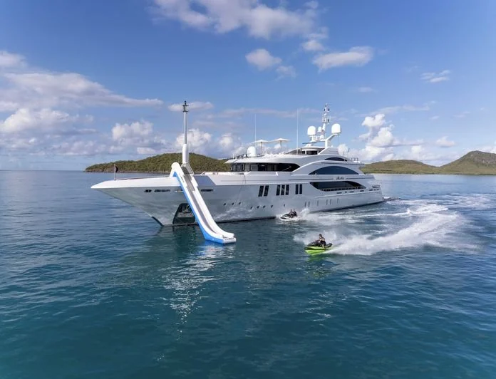 LA BLANCA - photo 1, LA BLANCA yacht charter