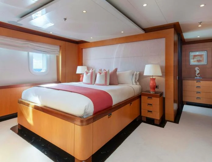 LA BLANCA - photo 5, LA BLANCA yacht charter