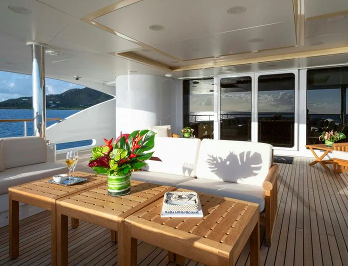 LA BLANCA - photo 6, LA BLANCA yacht charter