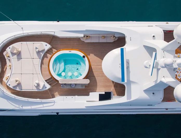 LA BLANCA - photo 10, LA BLANCA yacht charter