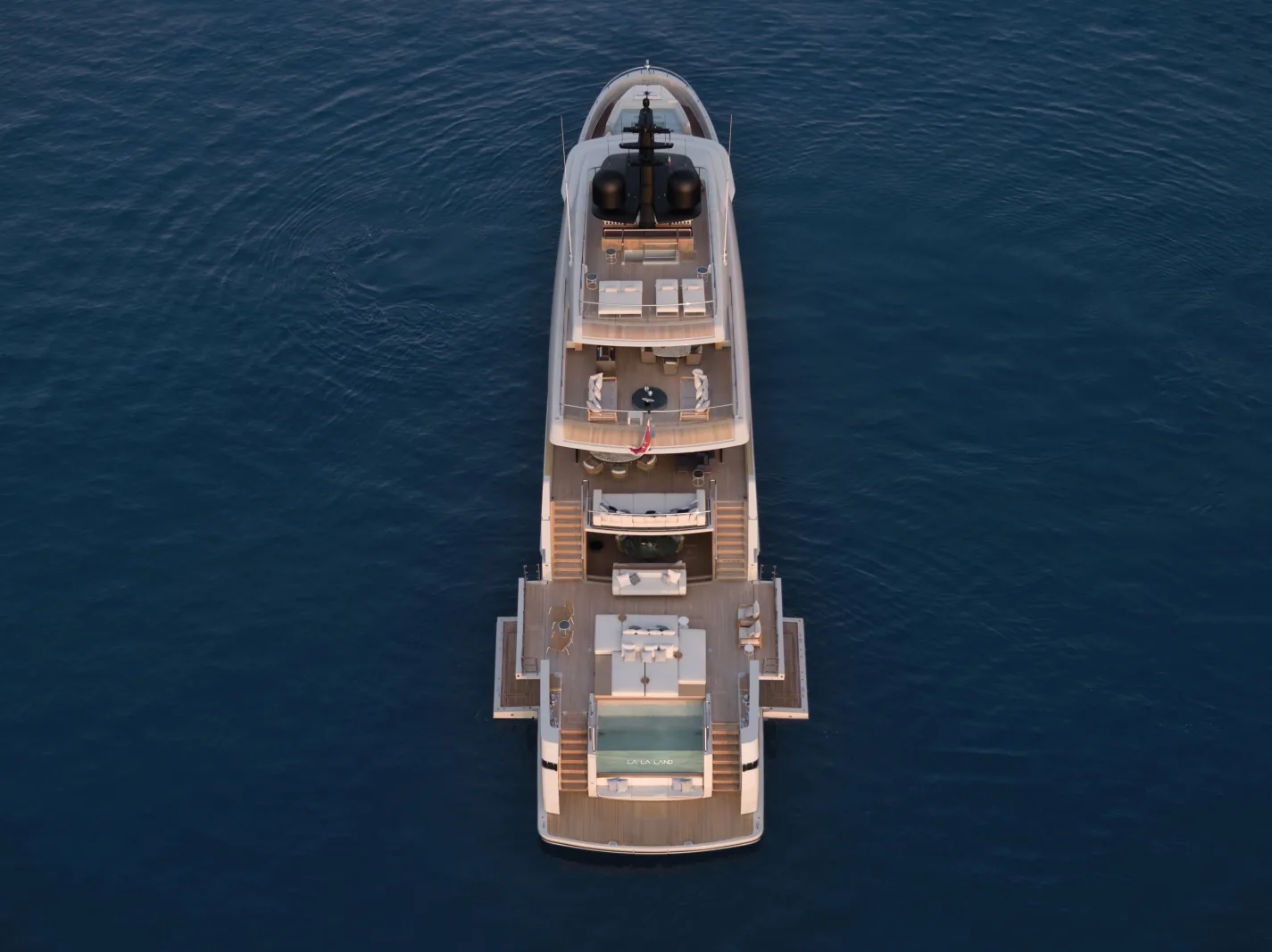 LA LA LAND - photo 5 yacht charter Cannes