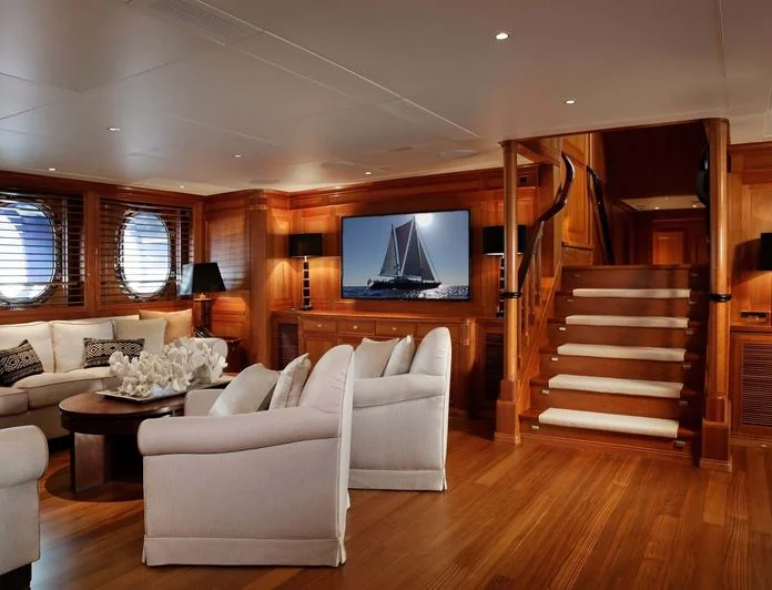LA LUNA - photo 5, LA LUNA yacht charter