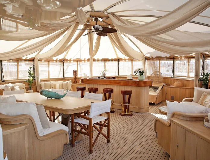 LA LUNA - photo 9, LA LUNA yacht charter