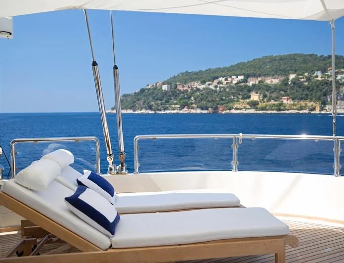 LA LUNA - photo 12, LA LUNA yacht charter