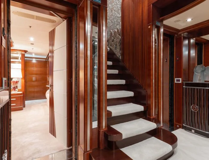 LADY B - photo 10, LADY B yacht charter