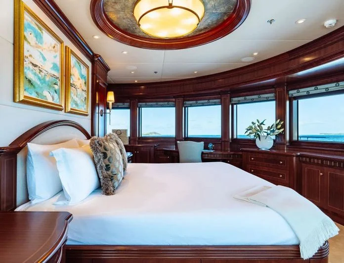 LADY BETH - photo 10, LADY BETH yacht charter