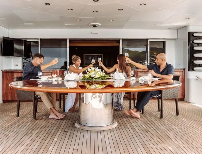 LADY BETH - photo 12, LADY BETH yacht charter