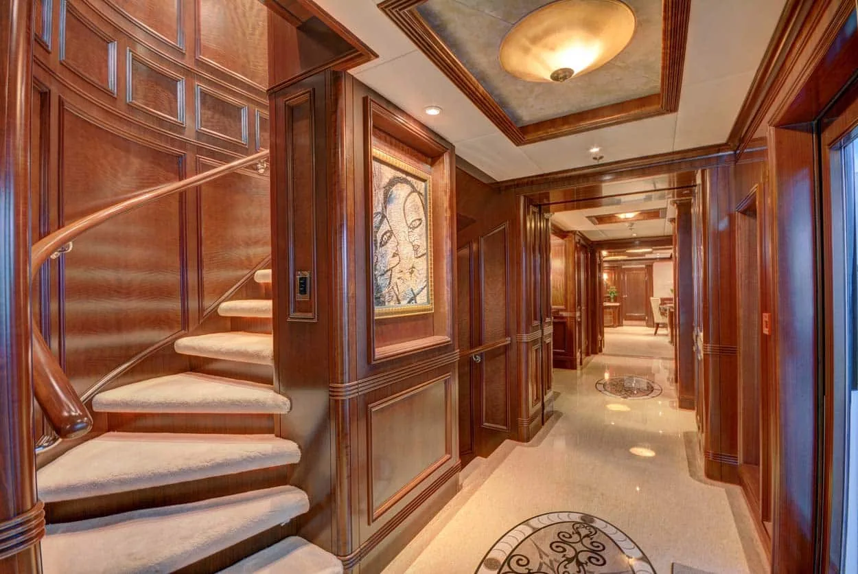 LADY BETH - photo 8 yacht charter Cannes