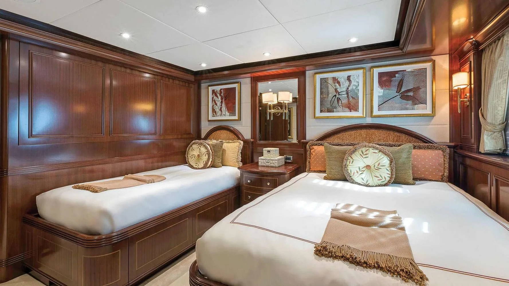 LADY BETH - photo 29 yacht charter Cannes