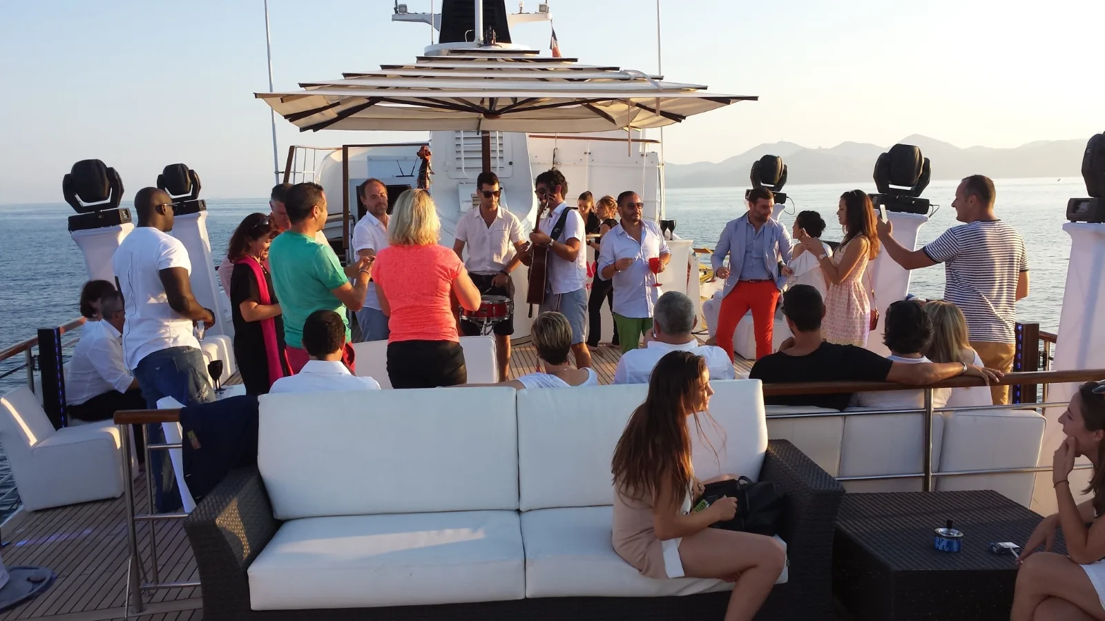 LADY JERSEY - photo 10 yacht charter Cannes