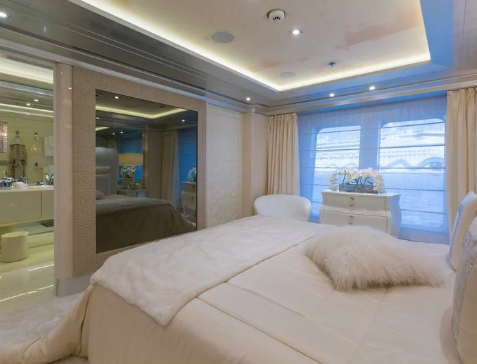LADY LARA - photo 10, LADY LARA yacht charter