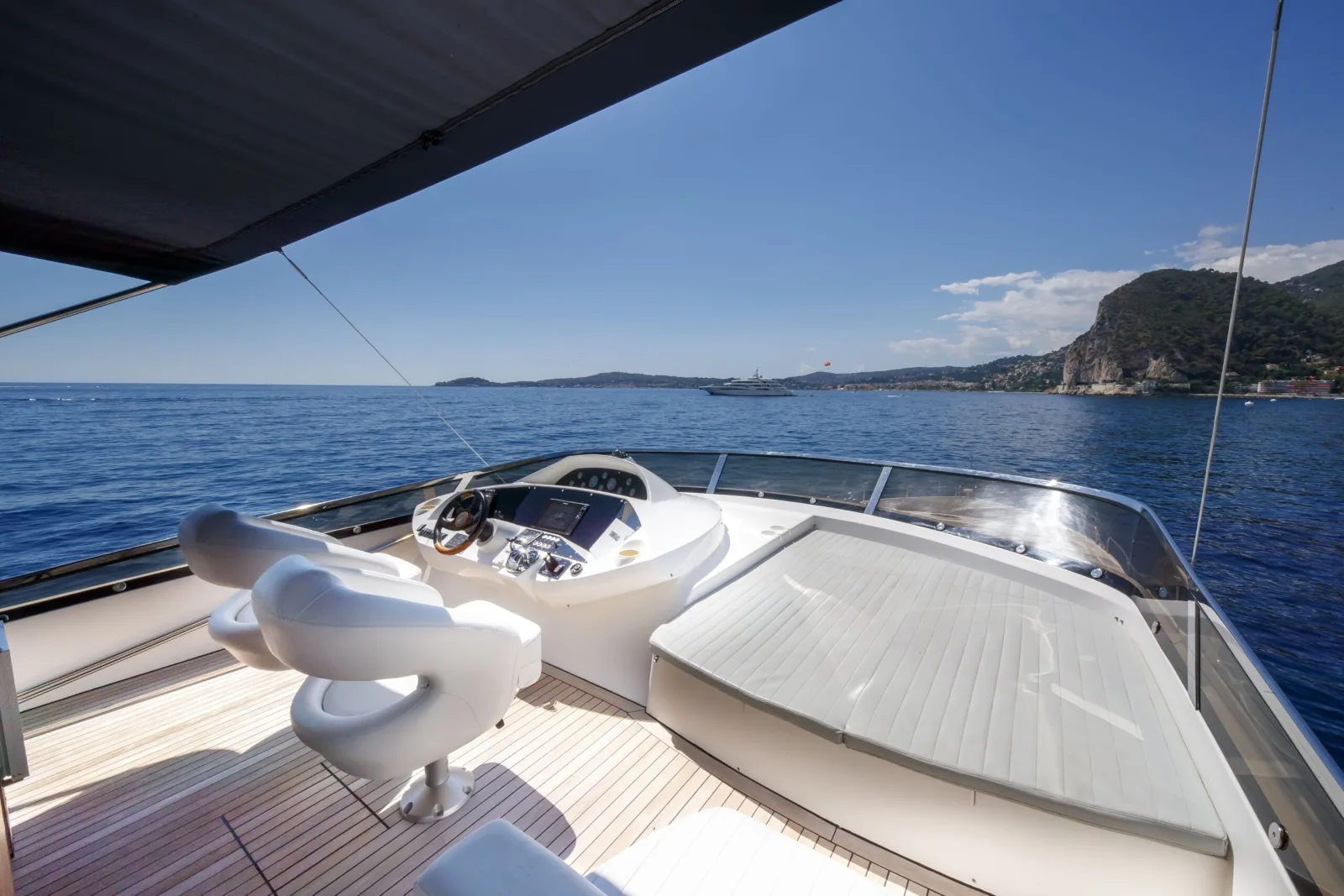 LADY YOUSRA - photo 5 yacht charter Cannes